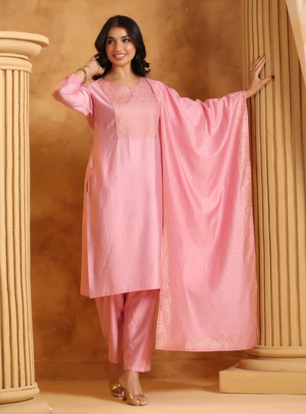 SPAN Embroidery Straight Kurta - Image 2